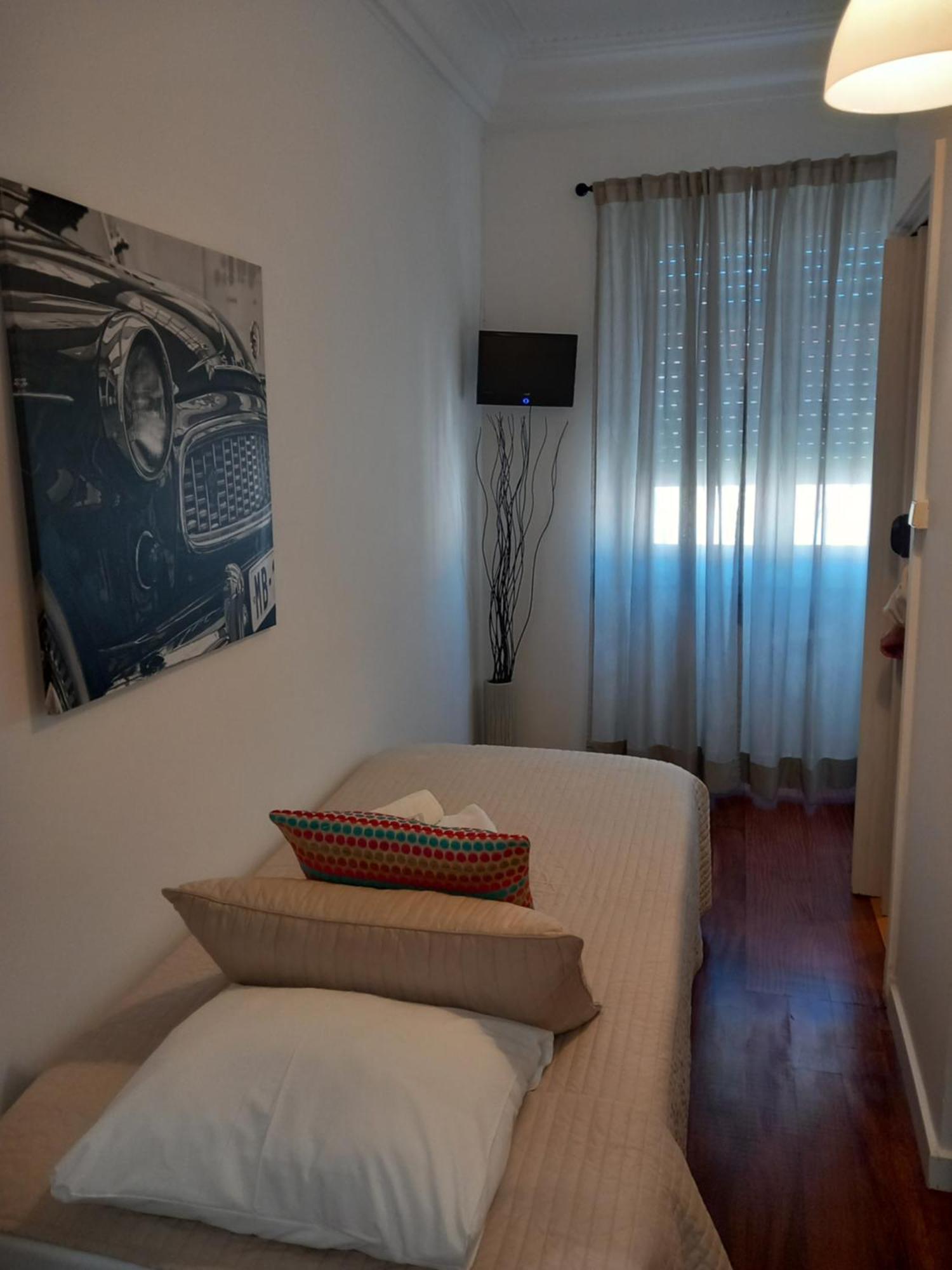 Guest House Guerra Junqueiro Lisboa Ngoại thất bức ảnh